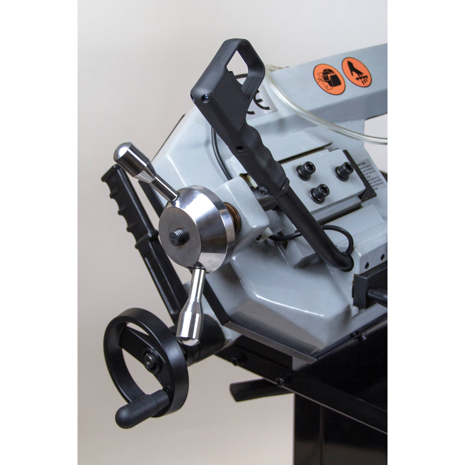 SIP 01524 Swivel Head Pull Down Metal Cutting Bandsaw 230v 10"