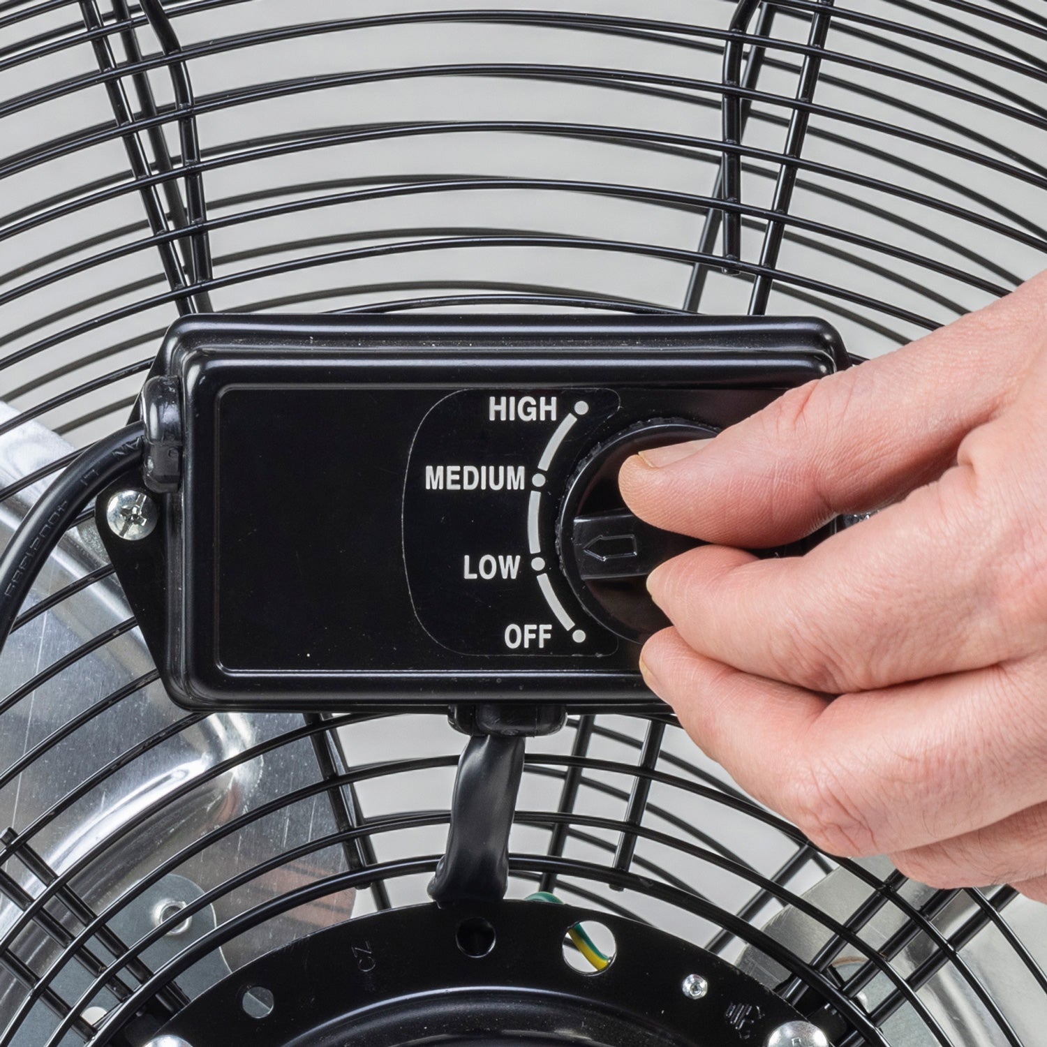 SIP 05635 20" Heavy-Duty Orbital Floor Fan