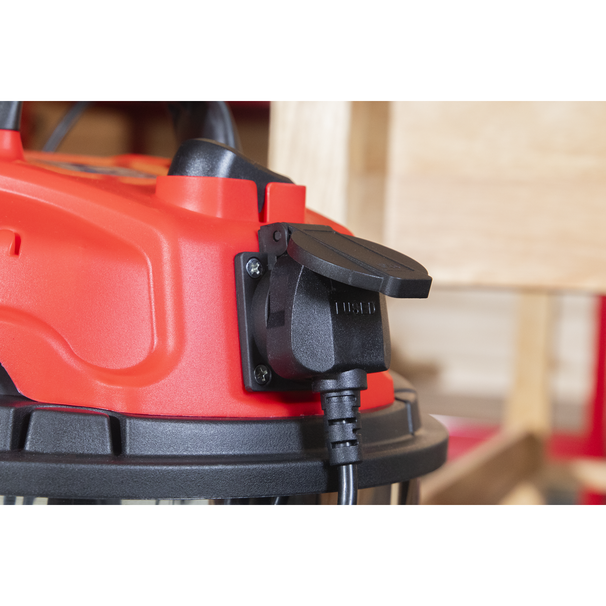 Sealey PC300SDAUTO 30L Industrial Vacuum Cleaner Wet & Dry with Stainless Steel Drum & Auto-Start 1400W/230V