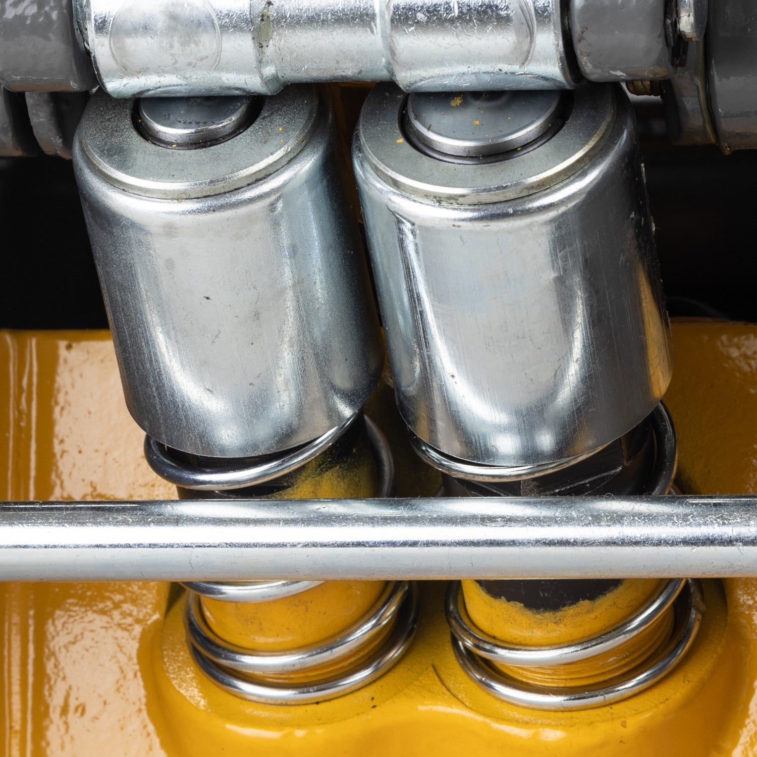 SIP 09712 WINNTEC +SERIES 2 Ton Low-Profile Trolley Jack