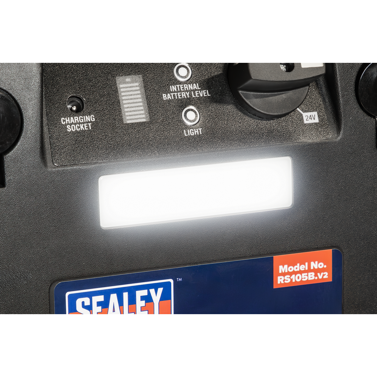 Sealey RS105B RoadStart Emergency Jump Starter 12/24V 6L 8 Cylinder
