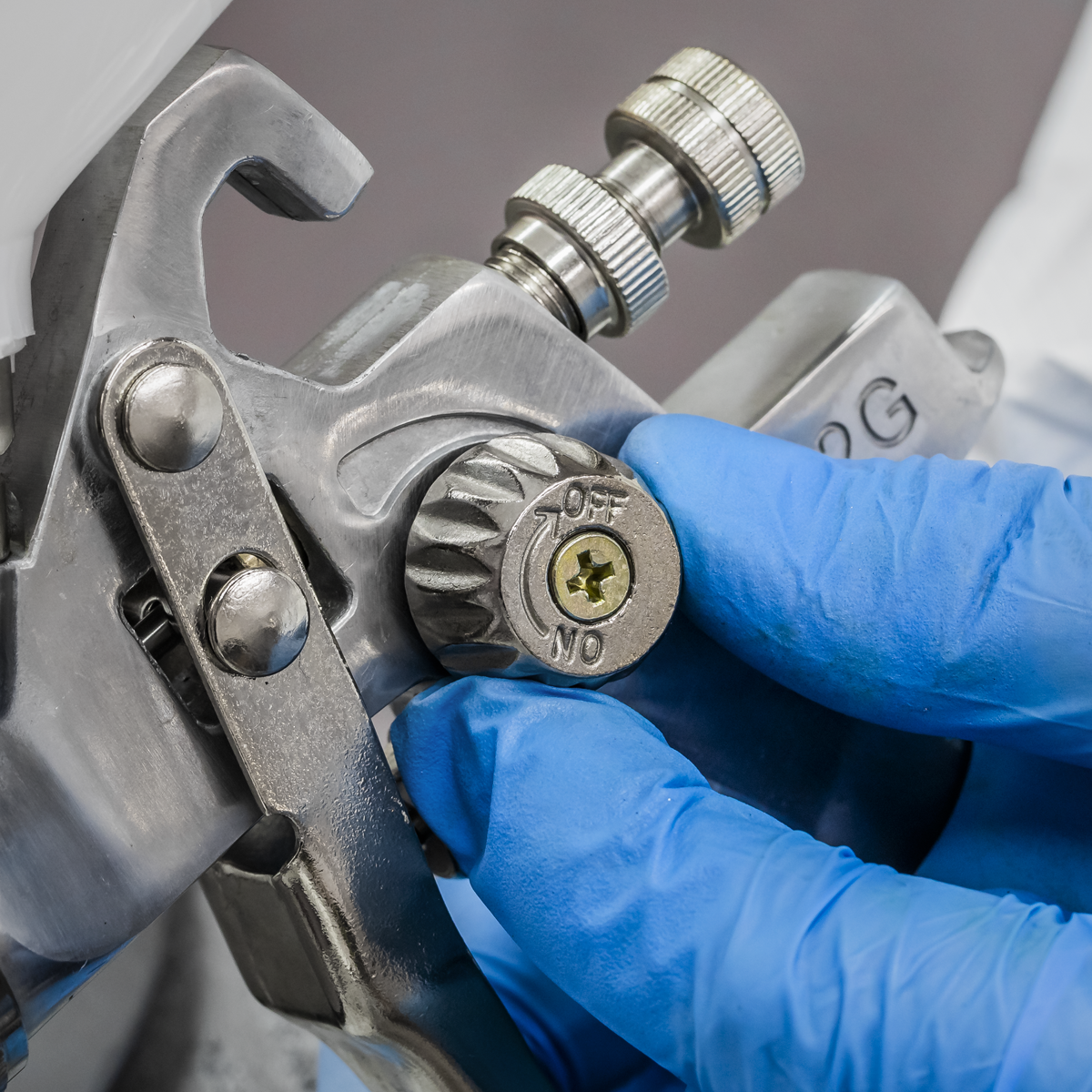 Sealey S642G Spray Gun Gravity Feed 1.8mm Set-Up