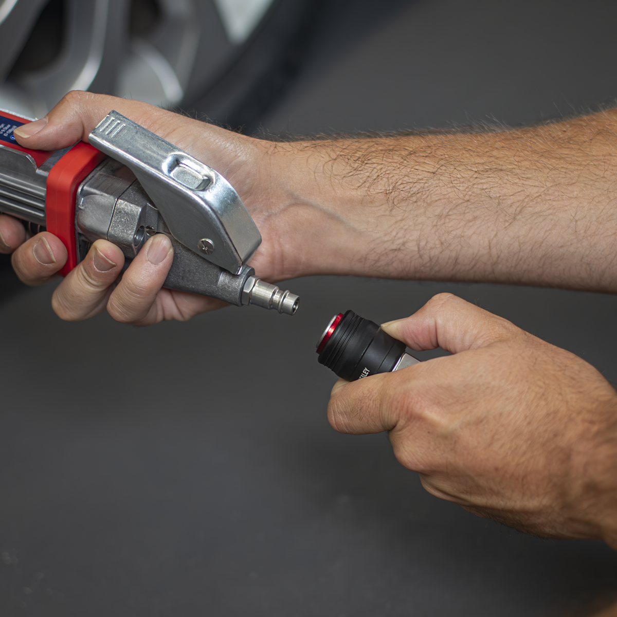 Sealey SA371 Tyre Inflator 0.5m Hose with Twin Push-On Connector