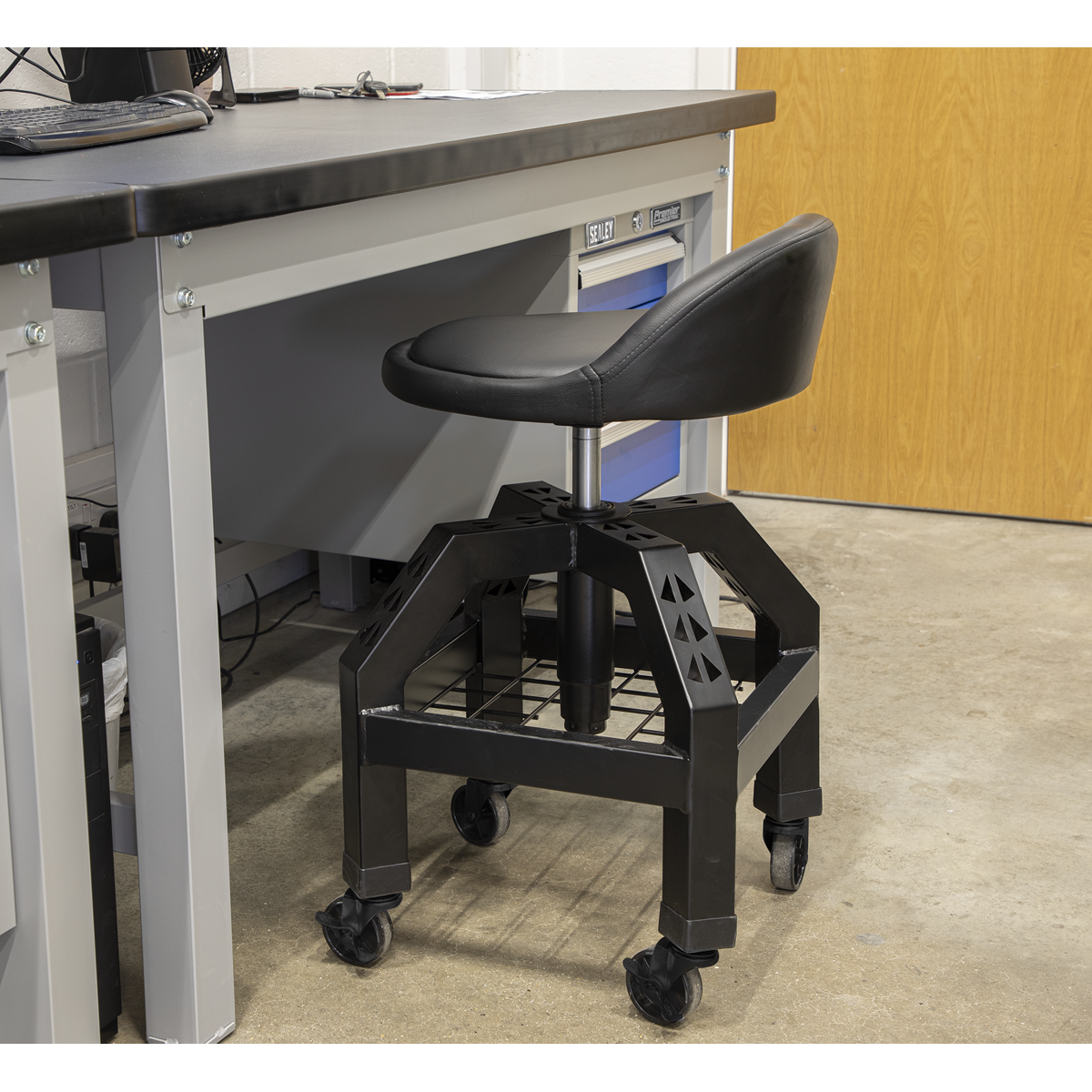 Sealey SCR03B Creeper Stool Pneumatic with Adjustable Height Swivel Seat & Back Rest