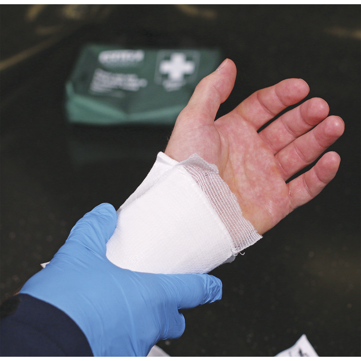 Sealey SFA02 First Aid Kit Medium for Cars, Taxi's & Small Vans - BS 8599-2 Compliant