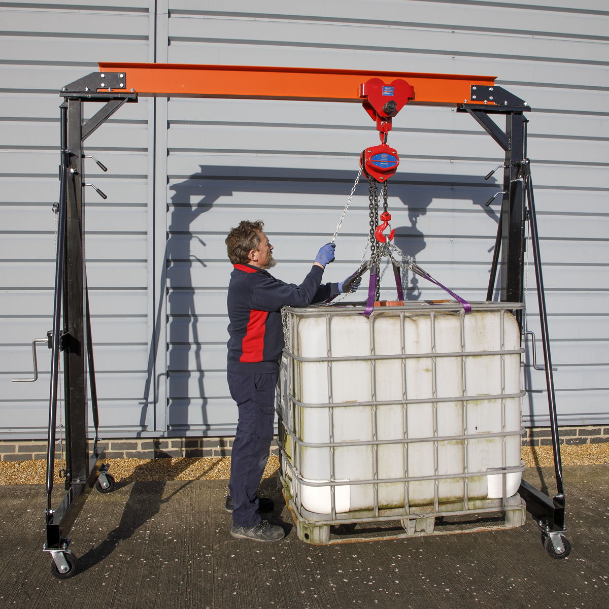 Sealey SG2000W Portable Lifting Gantry Crane Adjustable 2 Tonne
