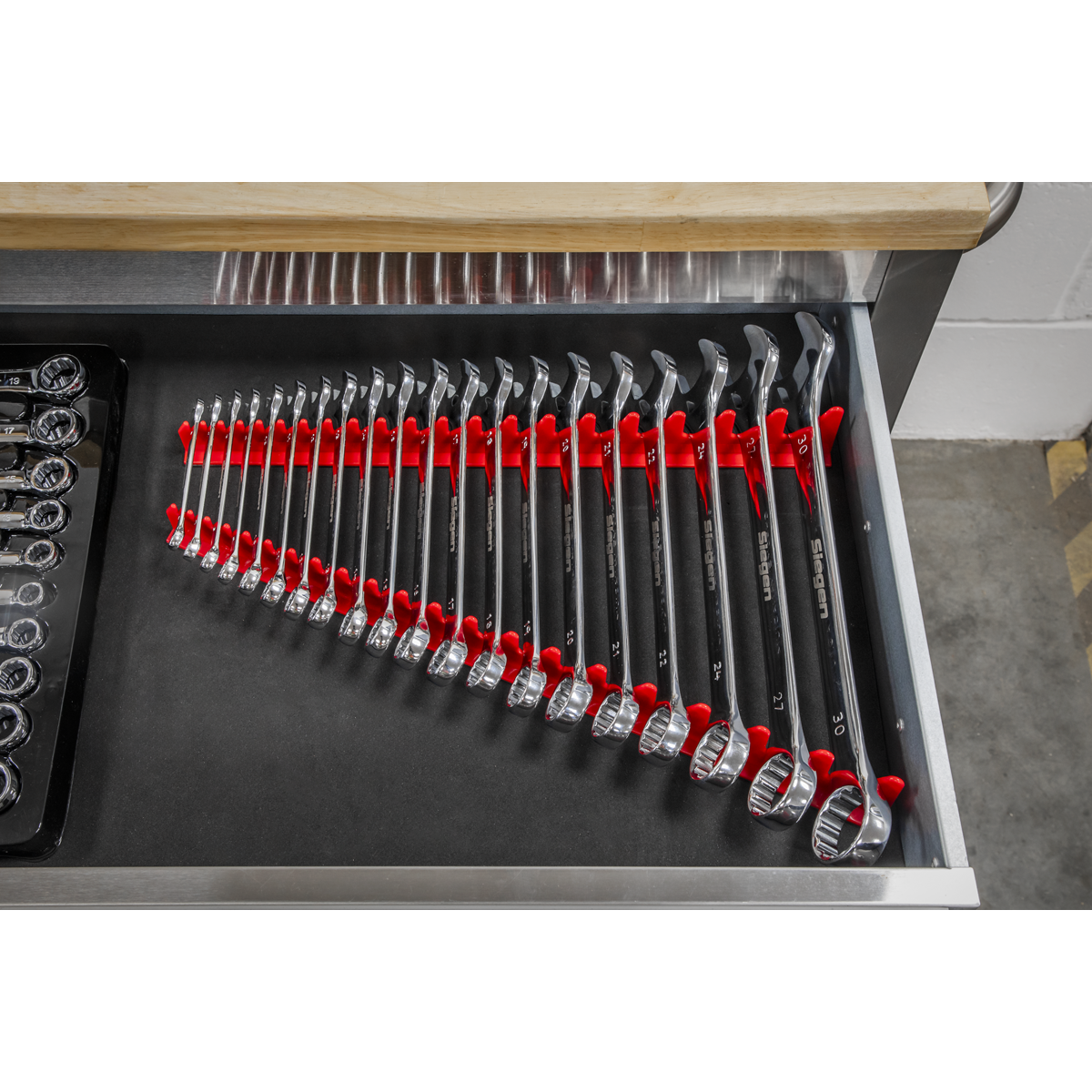 Sealey WR02 Sharks Teeth Spanner Rack Magnetic 2pc