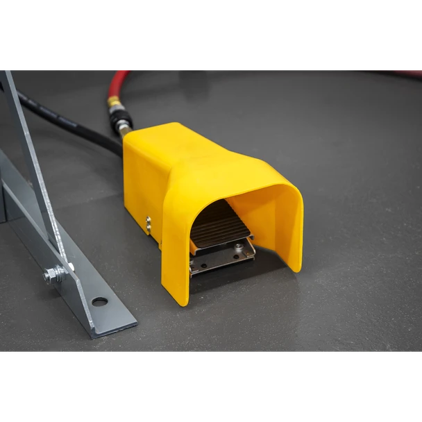 Sealey YK309FAH Air/Hydraulic Press 30 Tonne Floor Type with Foot Pedal