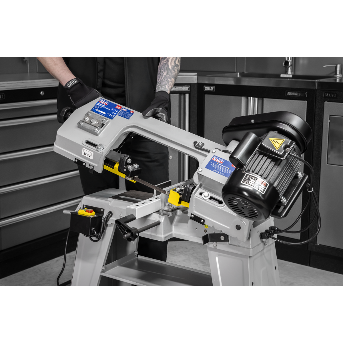 Sealey SM5 Metal Cutting Bandsaw 3-Speed 150mm 230V