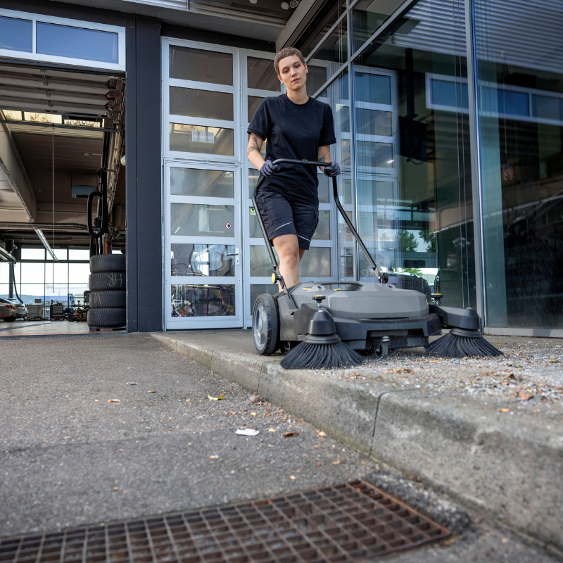 Karcher KM 70/20 C 2SB Sweeper